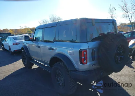 2024 Ford Bronco Wildtrak z USA, uszkodzony, nr VIN 1FMEE2BP5RLA94719